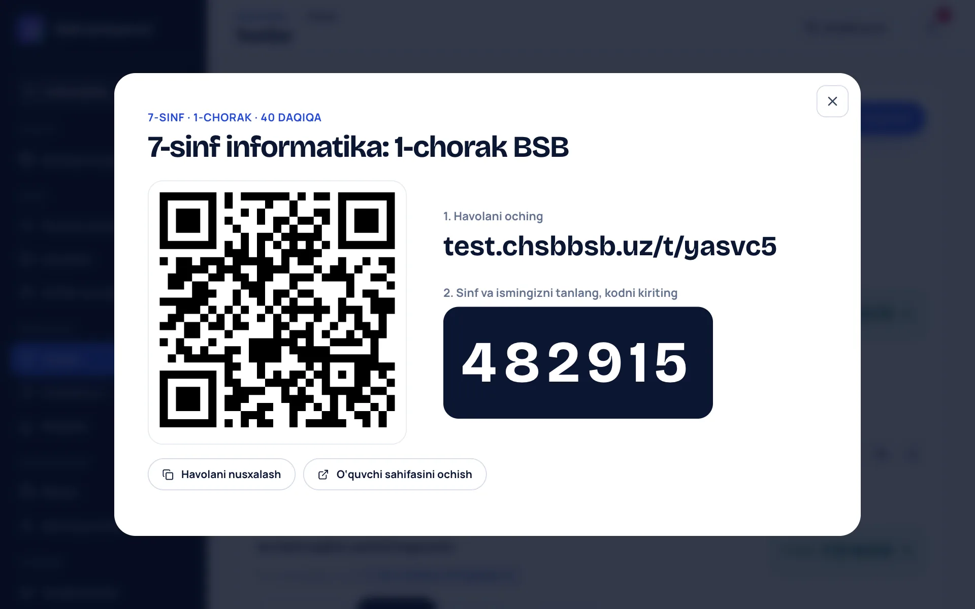 Doskaga chiqarilgan test kodi va QR kod